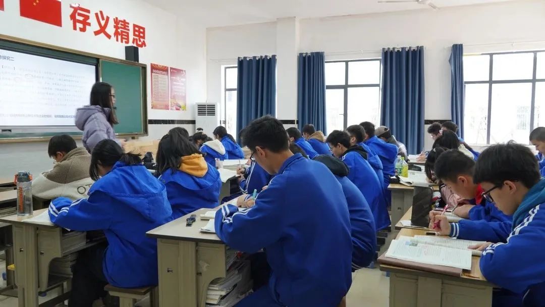 bc28457fad3252edf5d66707d380be4a.jpg bc28457fad3252edf5d66707d380be4a.jpg